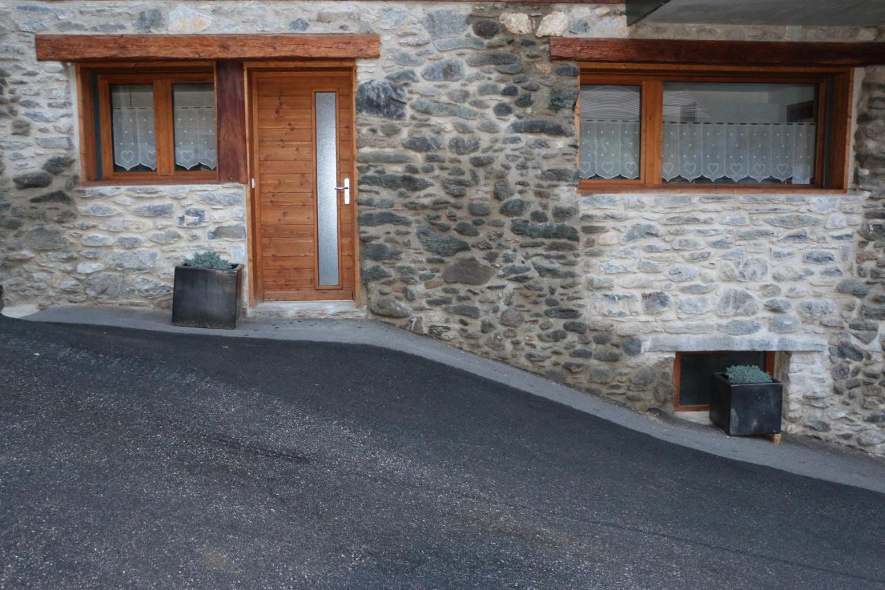Maison De Village Au Pied Des 3 Vallees Villarlurin Exteriör bild